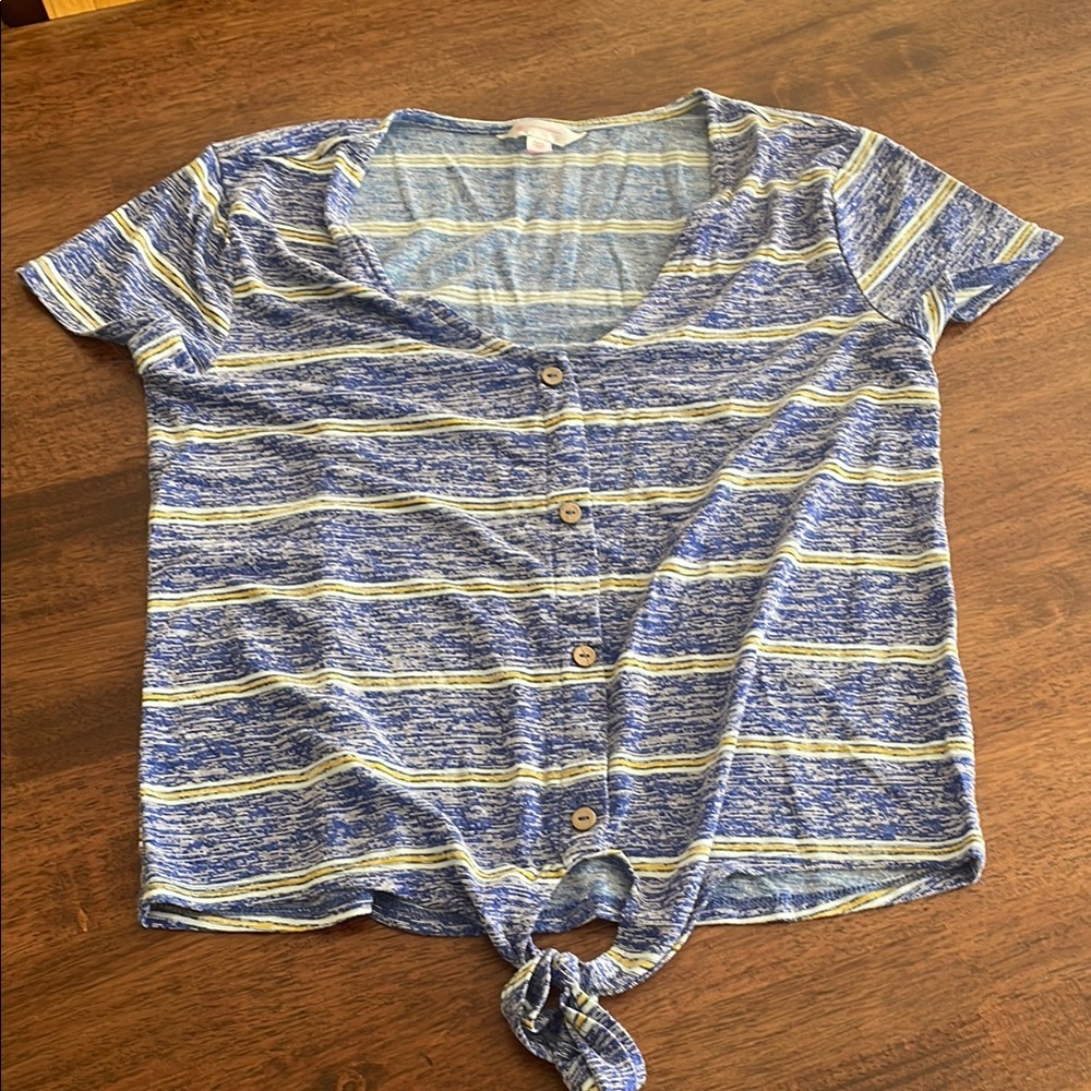 No Boundaries striped front tie top